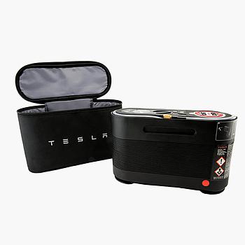 Компрессор и  балончик ремонта шины Tesla