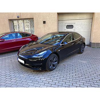 Electric vehicle Tesla Model3, Black LR, D, 18" AERO wheels, Black premium interior, Autopilot basic
