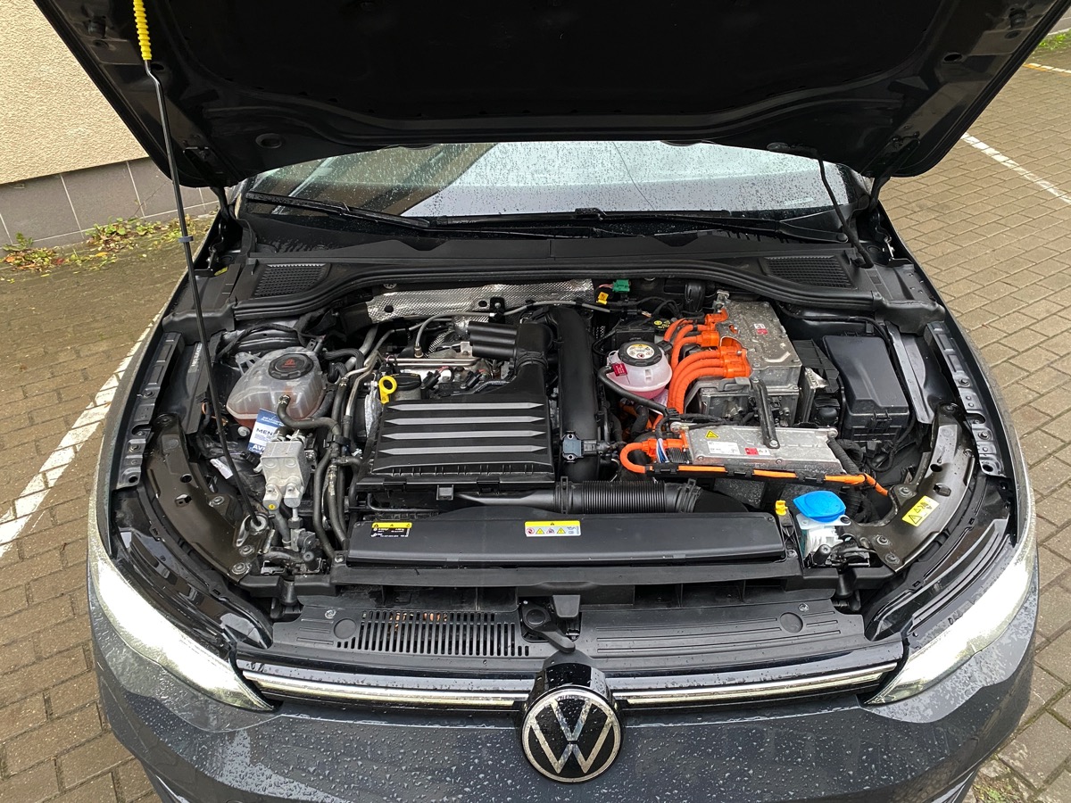 Volkswagen Golf- GTE 1.4TSI DSG - Benzin/Electro Plug-in Hybrid 180kW/245HP - 13kWh baterija - Juodas - 16&quot; &quot;San Antonio&quot; ratlankiai - 39000 km - 2020.11.