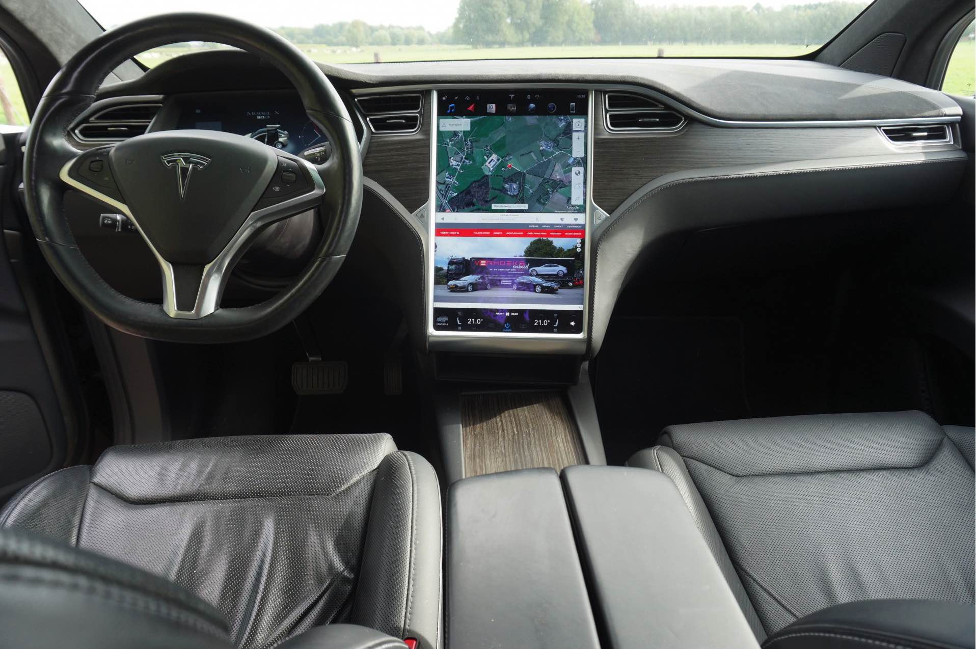Elektromobilis Tesla Model X 90D, Titanium, 20&quot; ratai, Juodas interjeras 6 vietų, kroviklis iki 11 kW, Autopilotas AP1