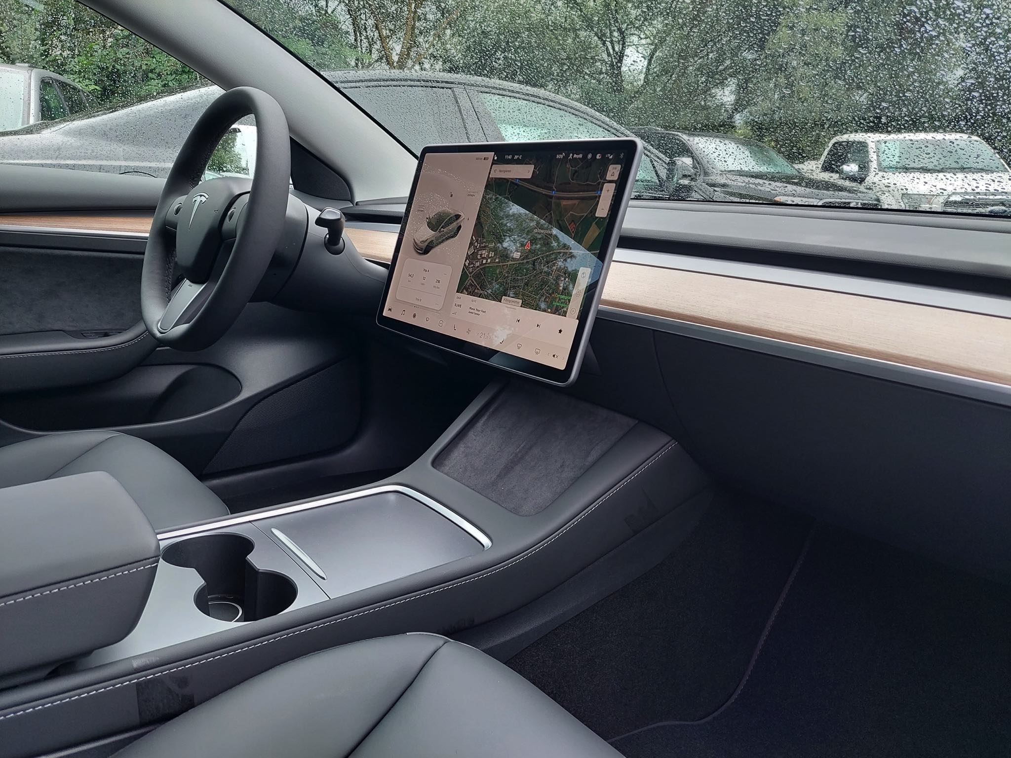 Elektromobilis Tesla Model 3 Performance - Ilgo nuotolio baterija - Baltas - 20&quot; Uberturbine ratlankiai - Juodas premium interjeras - FSD autopilotas - 2021.xx.xx