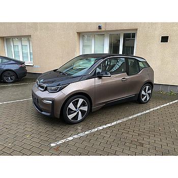Elektromobilis BMW i3 - Baterija 42 kWh 120Ah - Biežinis - 19" Turbine ratlankiai - Rudos odos interjeras - Vairavimo sistentas plius - LED Žibintai - Šilumos siurblys - 35000 km - 2019.12.11